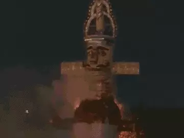 ગુજરાતના સૌથી ઊંચા 70 ફૂટના રાવણનું દહન