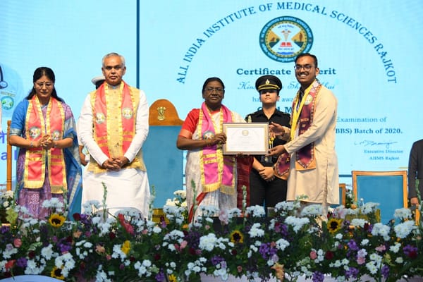 ભારતનાં રાષ્ટ્રપતિ રાજકોટ એઈમ્સ (AIIMS)ના પદવીદાન સમારોહમાં ઉપસ્થિત રહ્યાં